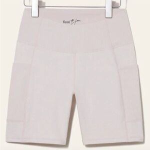 Feat // 2 for 1 ribbed bike short